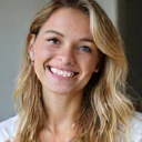 Retrato de Laura Sánchez sonriendo